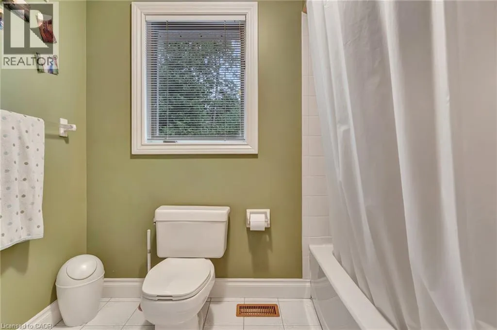 22 DEERPATH Court