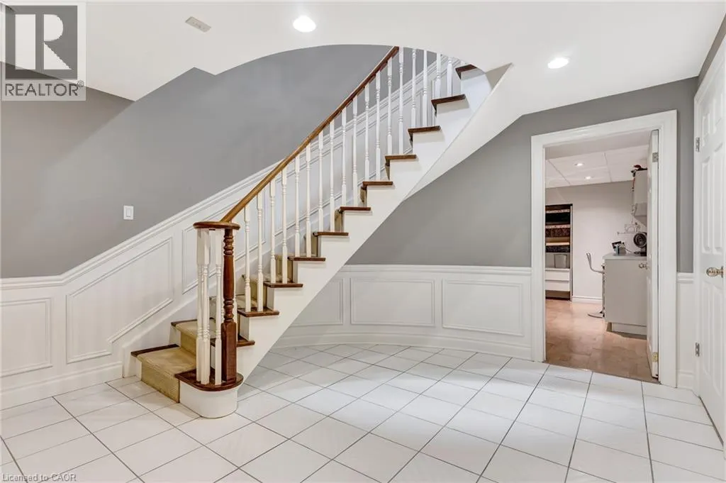 22 DEERPATH Court