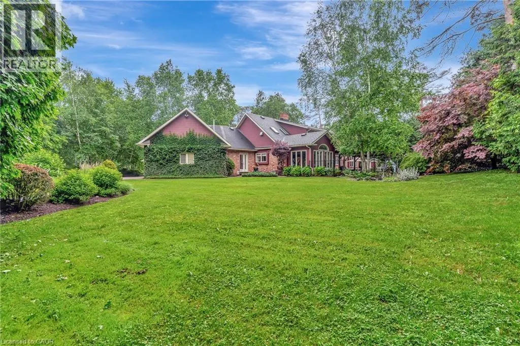 22 DEERPATH Court