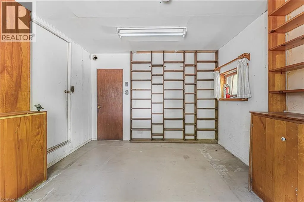 927 WAINFLEET/DUNNVILLE TOWNLINE Road