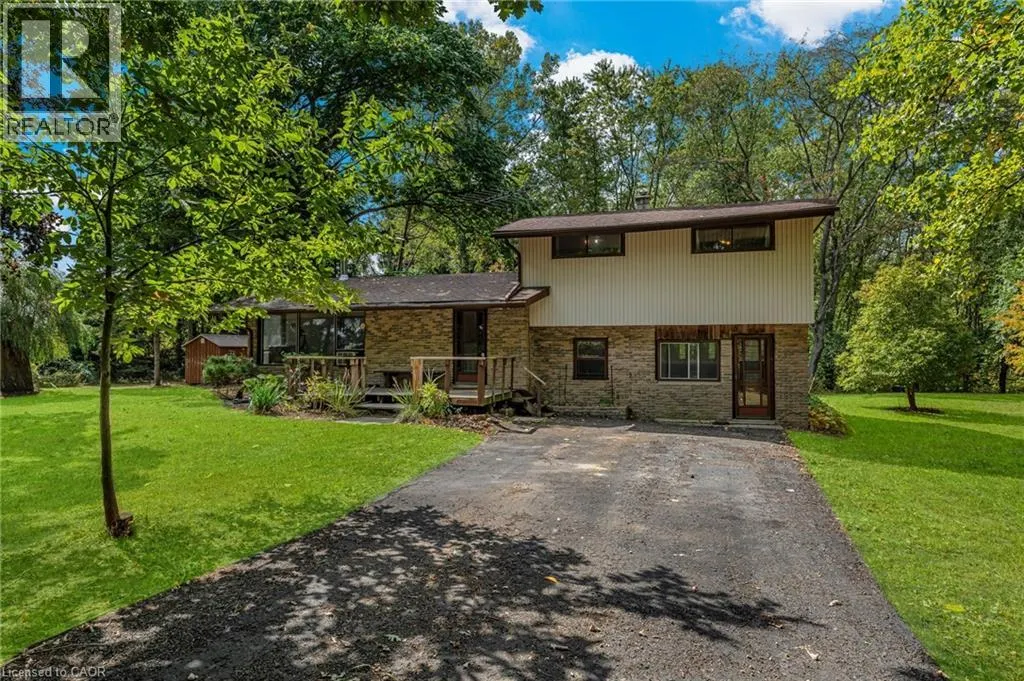 927 WAINFLEET/DUNNVILLE TOWNLINE Road
