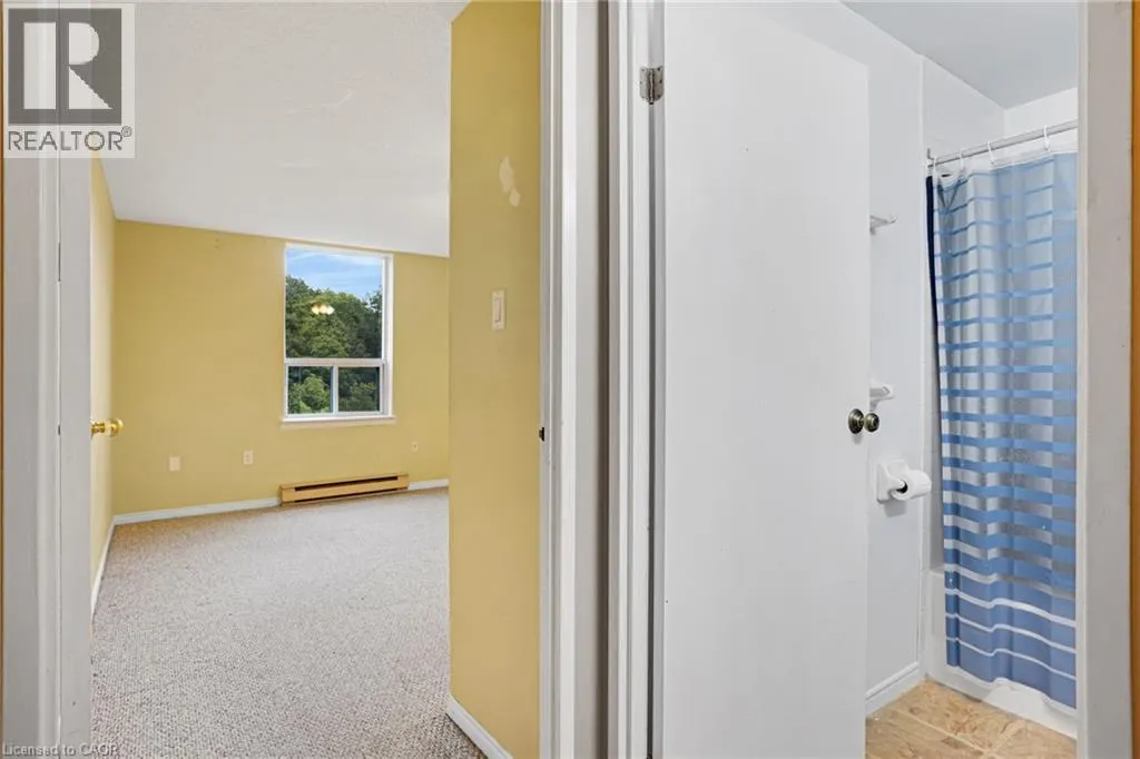 35 GREEN VALLEY Drive Unit# 902, #902