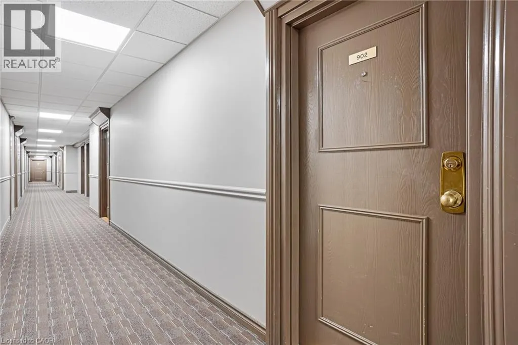 35 GREEN VALLEY Drive Unit# 902, #902