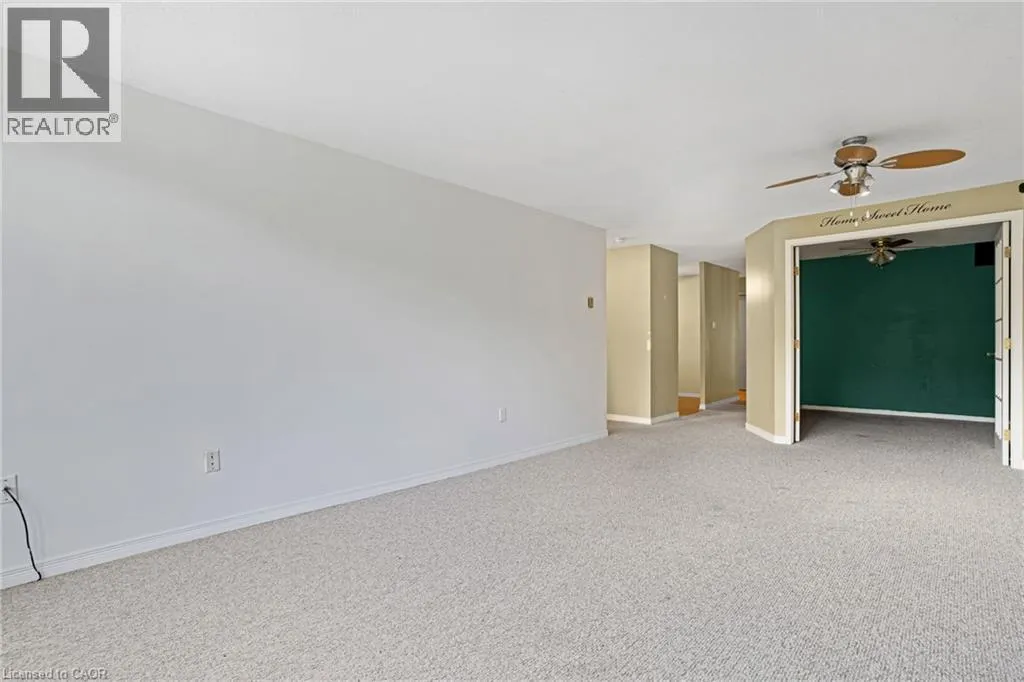 35 GREEN VALLEY Drive Unit# 902, #902