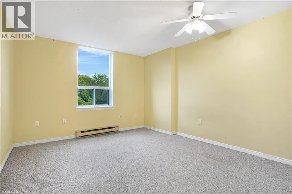 35 GREEN VALLEY Drive Unit# 902, #902