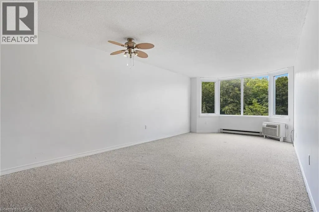 35 GREEN VALLEY Drive Unit# 902, #902