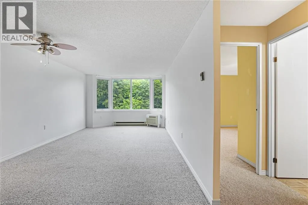 35 GREEN VALLEY Drive Unit# 902, #902