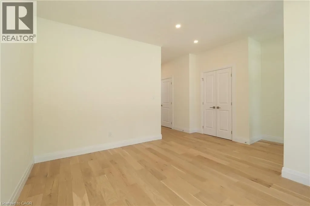 220 JEFFREY Place