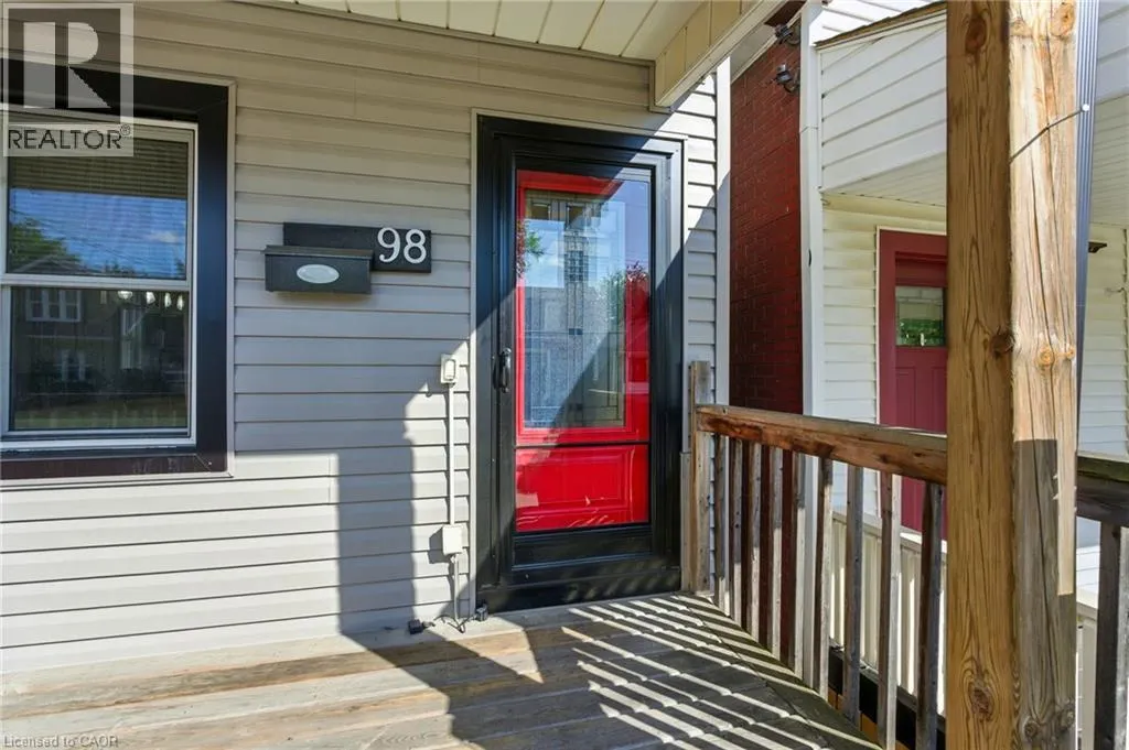 98 TUXEDO Avenue N