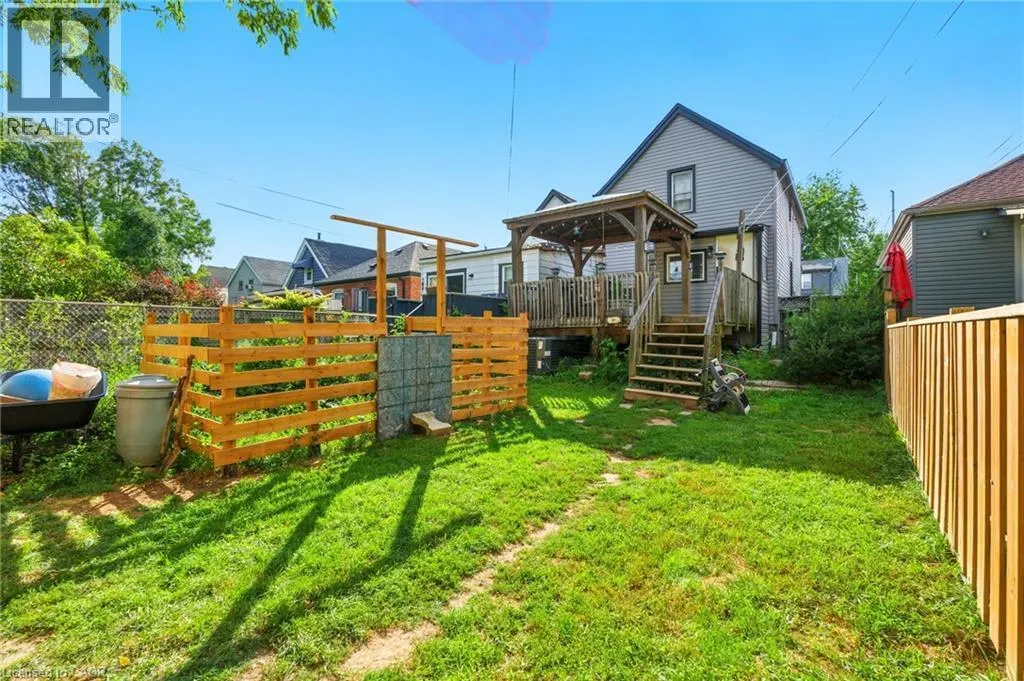 98 TUXEDO Avenue N