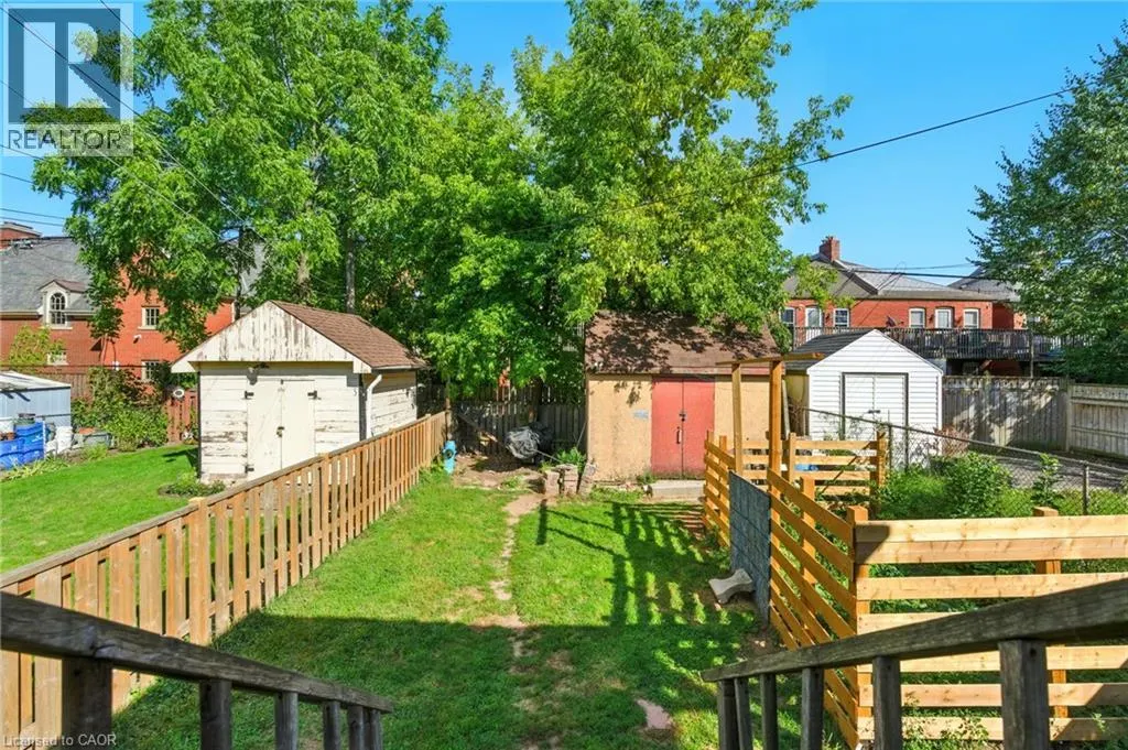 98 TUXEDO Avenue N
