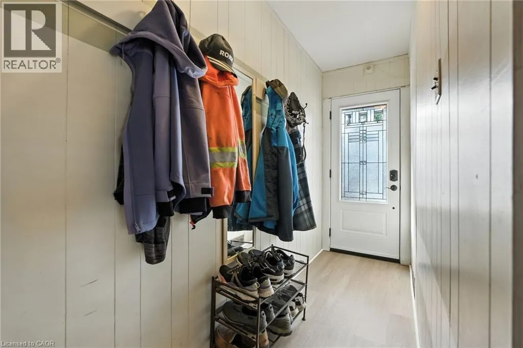 98 TUXEDO Avenue N