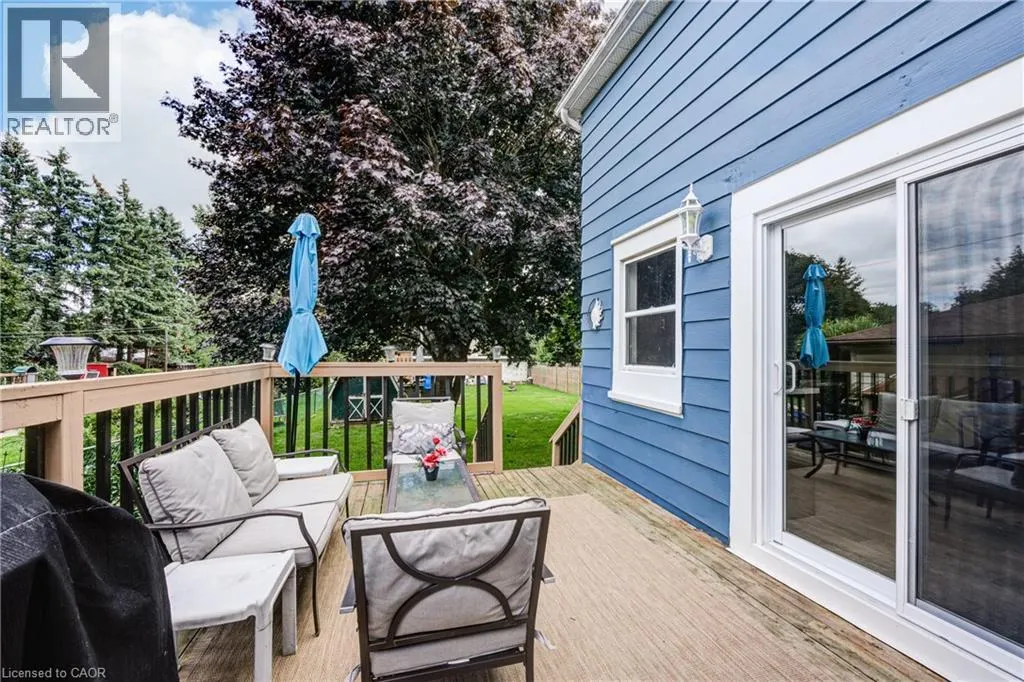 37 DECEW Street W