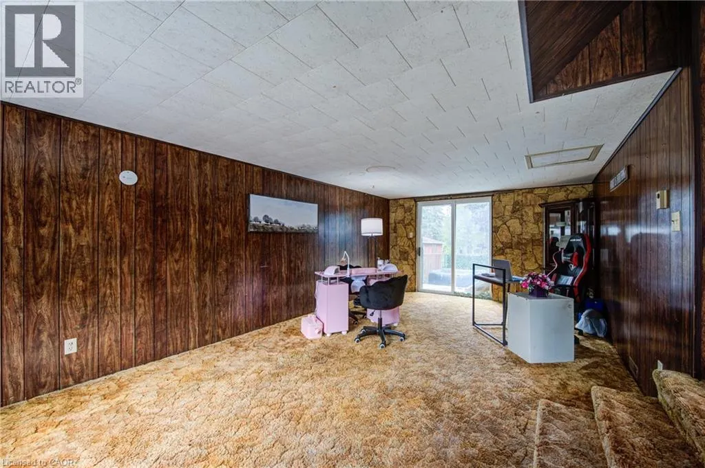 37 DECEW Street W