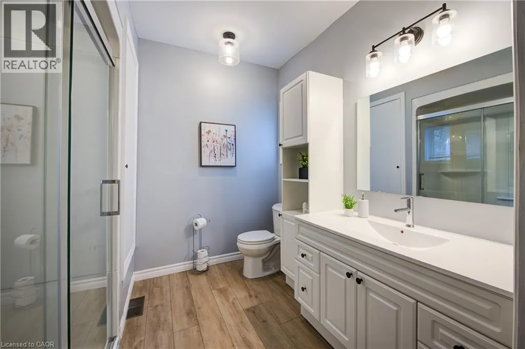 37 DECEW Street W