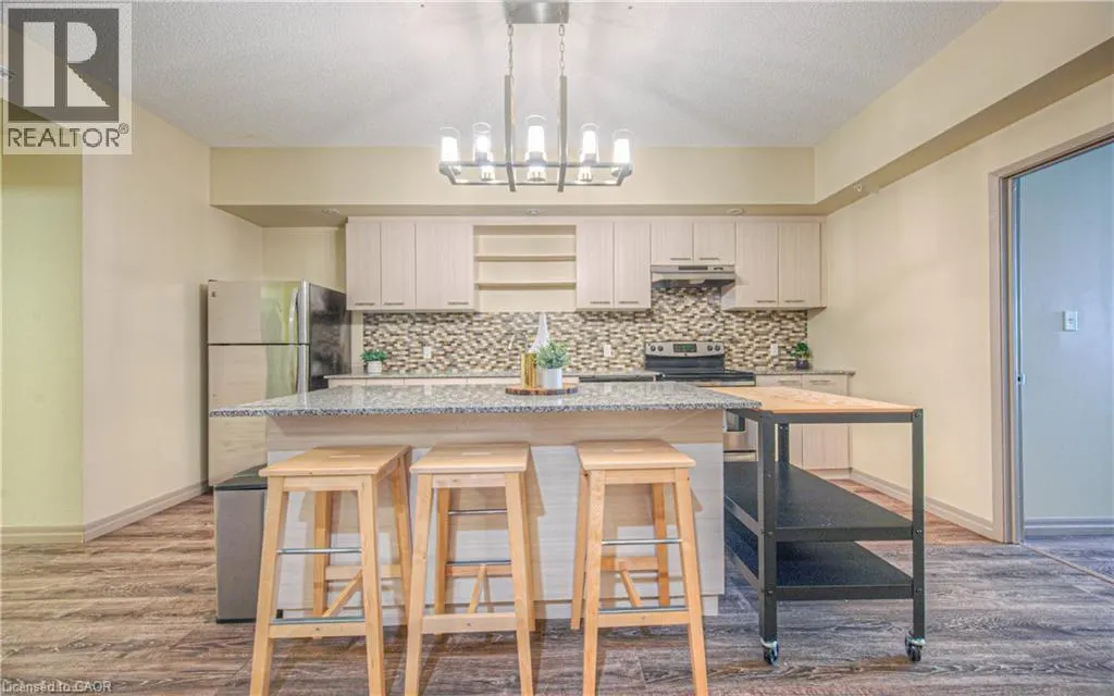 8 HICKORY Street W Unit# 302, #302