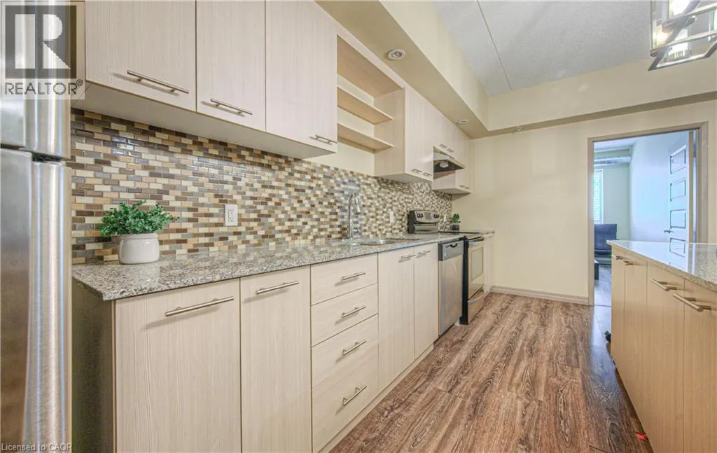 8 HICKORY Street W Unit# 302, #302