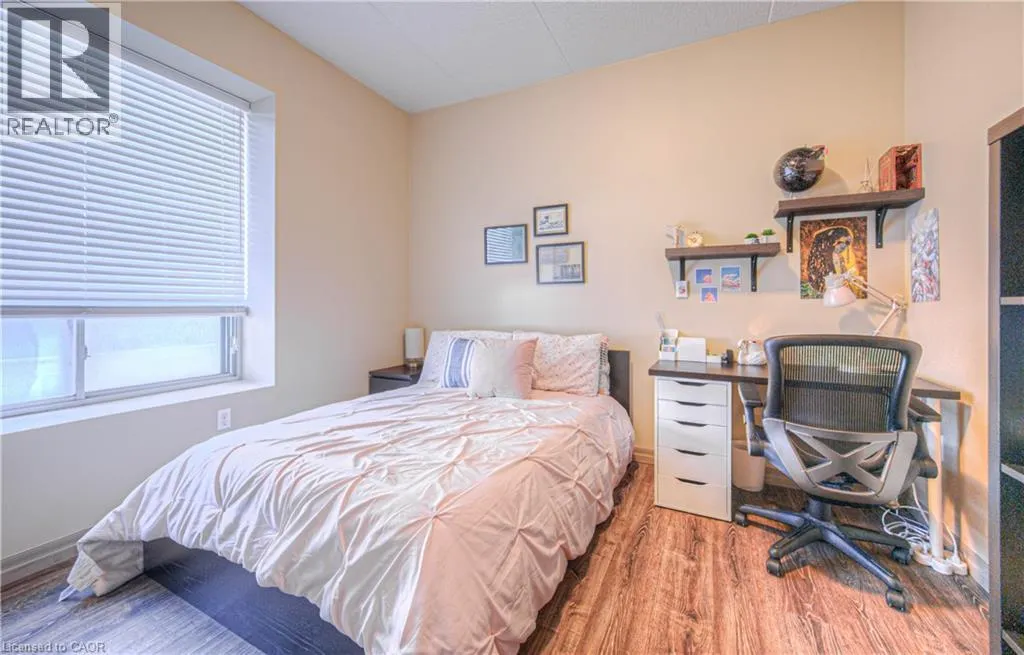 8 HICKORY Street W Unit# 302, #302