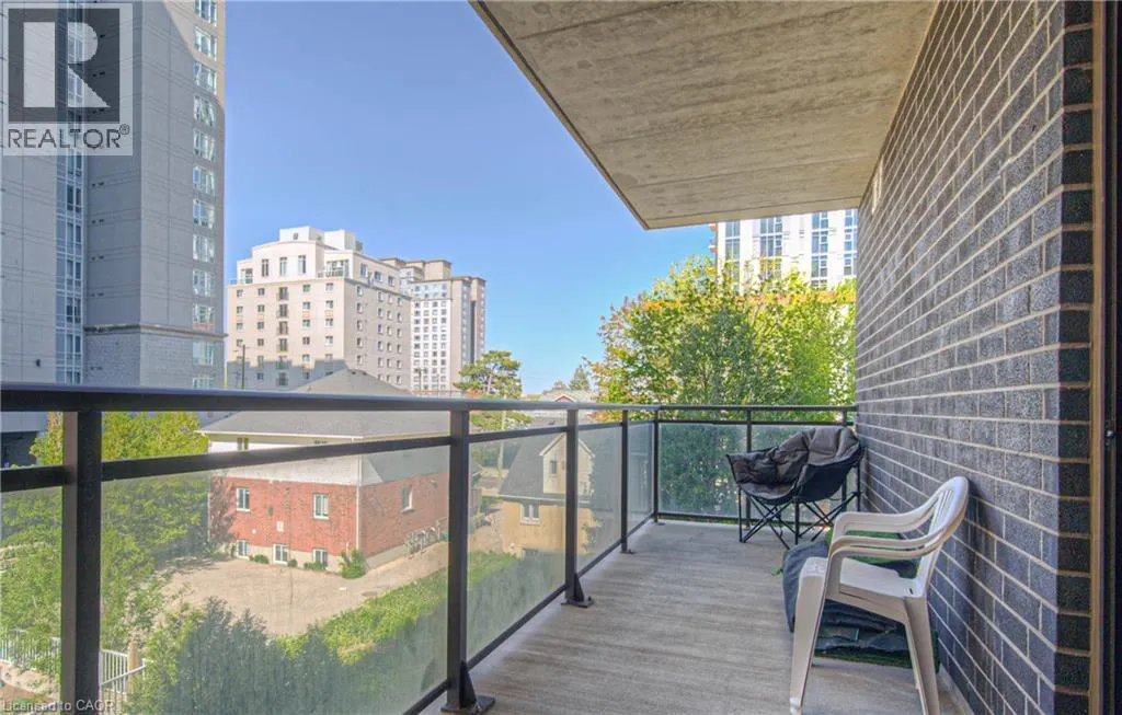 8 HICKORY Street W Unit# 302, #302