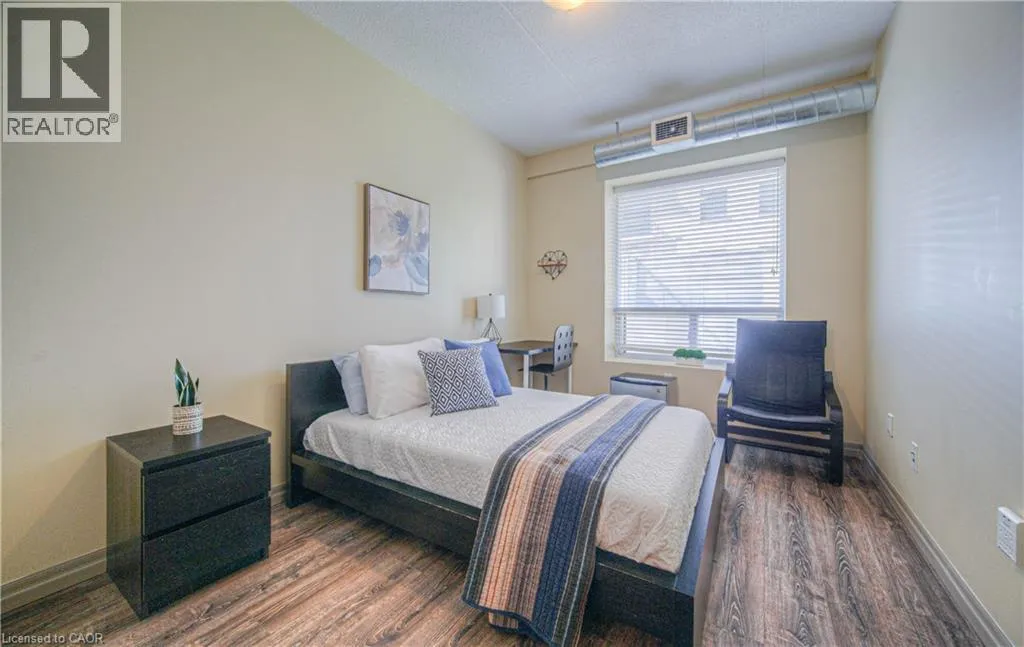 8 HICKORY Street W Unit# 302, #302