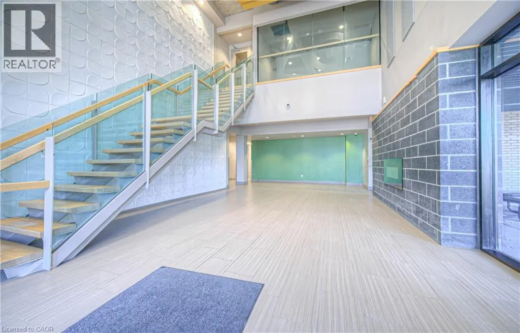 8 HICKORY Street W Unit# 302, #302