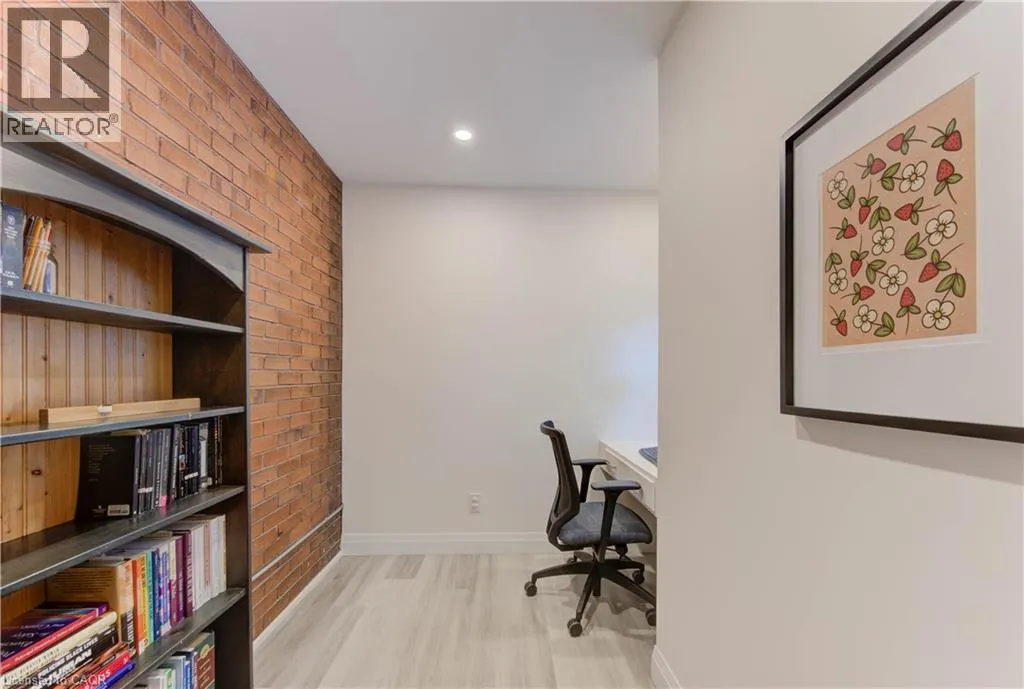 88 DEKAY Street