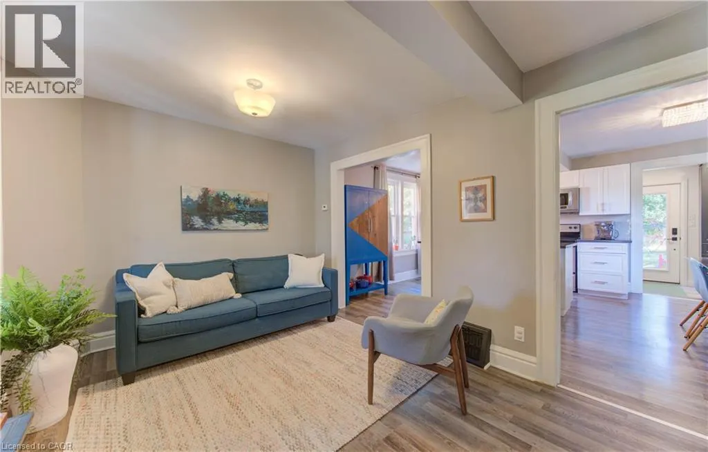 88 DEKAY Street