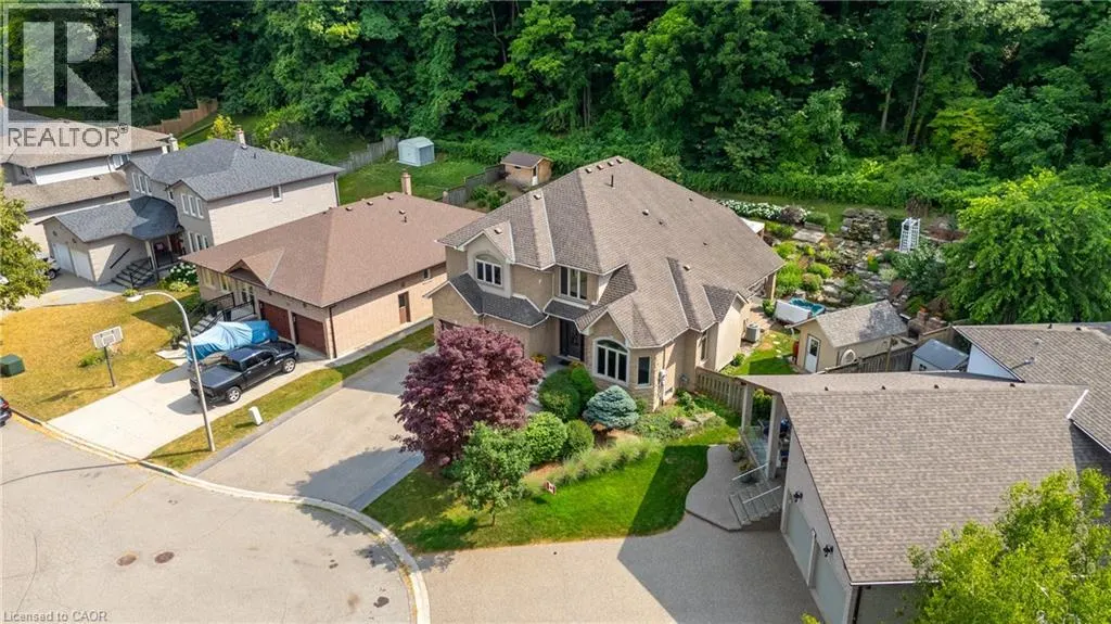 22 SHADELAND Crescent