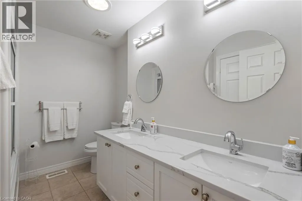 22 SHADELAND Crescent