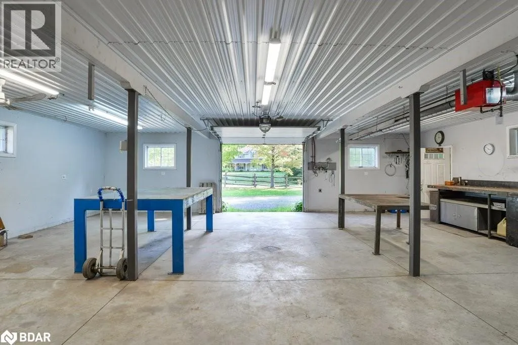 1390 WARMINSTER Sideroad