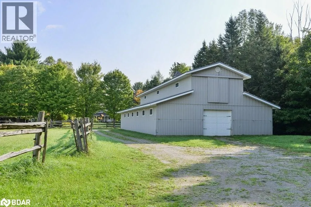 1390 WARMINSTER Sideroad