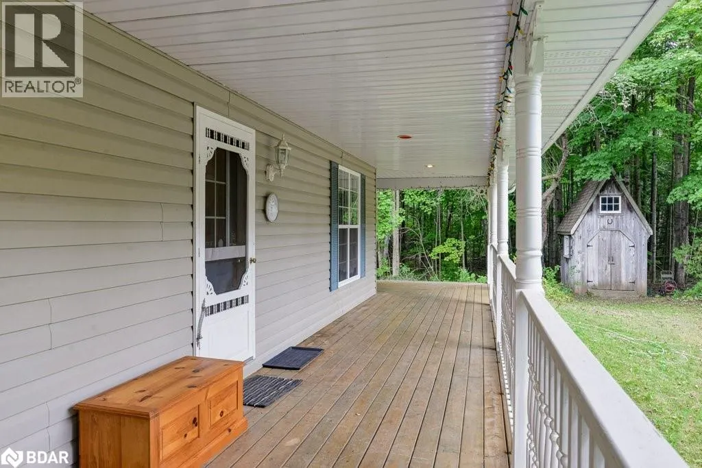 1390 WARMINSTER Sideroad