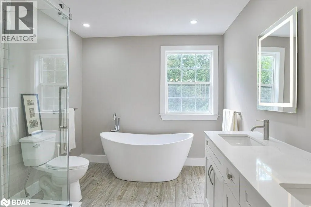 1390 WARMINSTER Sideroad