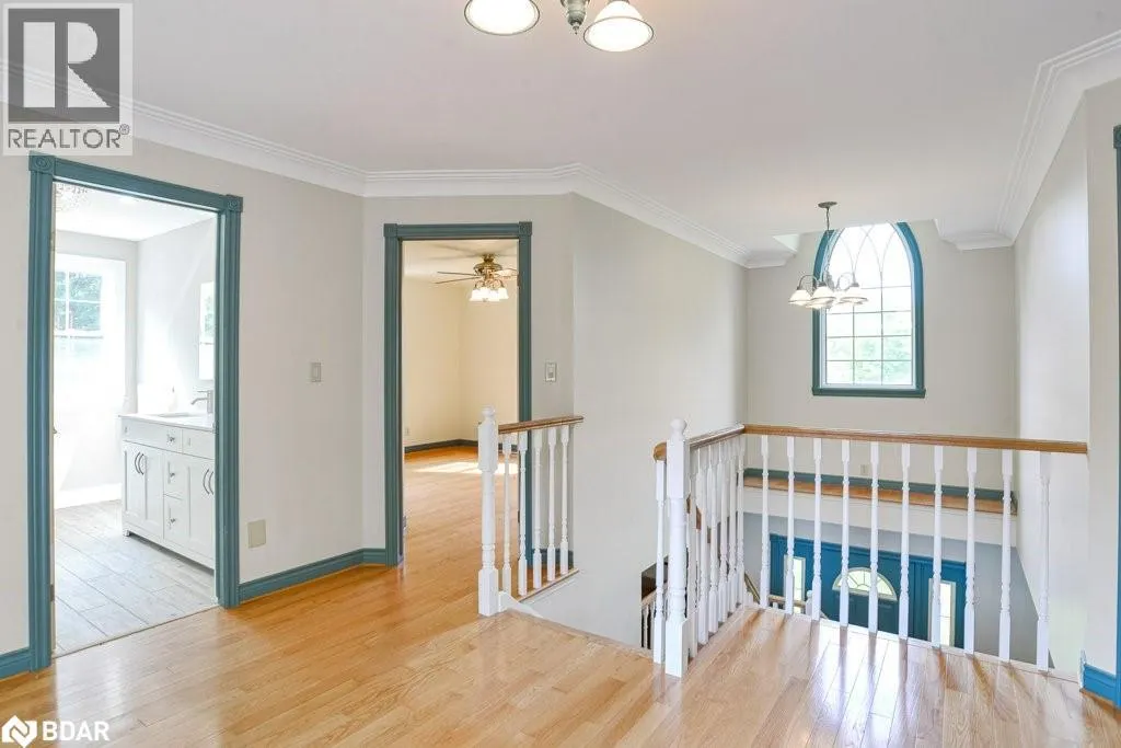 1390 WARMINSTER Sideroad