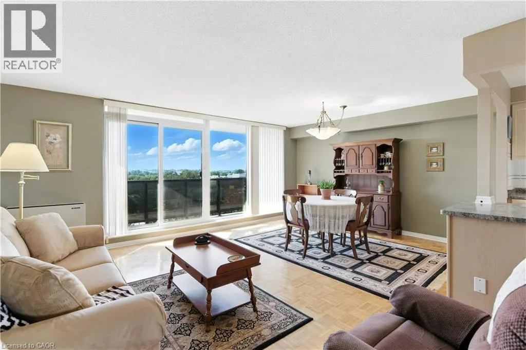 9 BONHEUR Court Unit# 807, #807