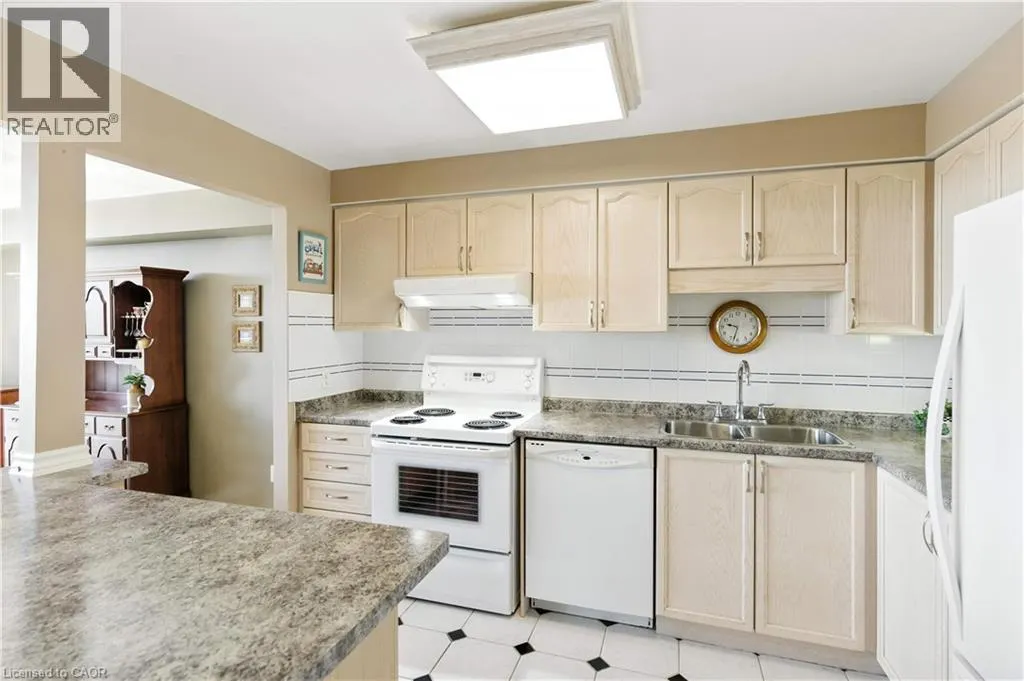 9 BONHEUR Court Unit# 807, #807