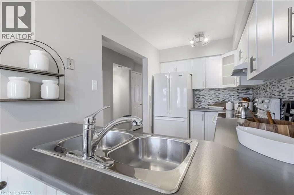 2110 CLEAVER Avenue Unit# 102, #102