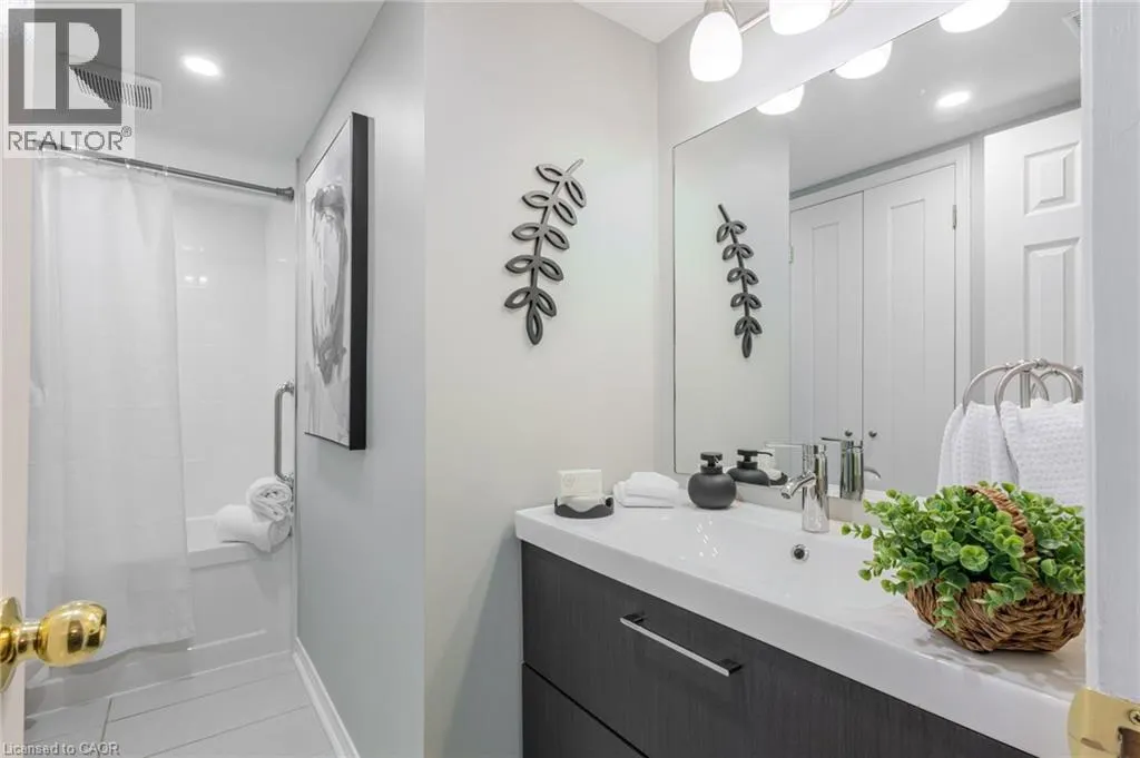 2110 CLEAVER Avenue Unit# 102, #102