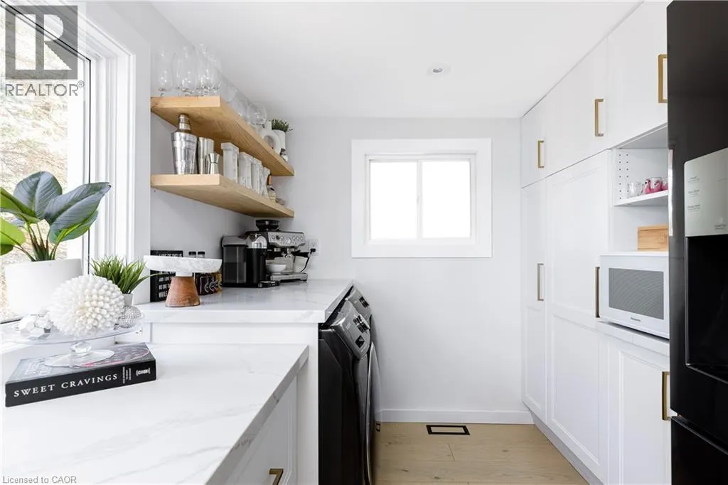 2872 MUSKOKA ROAD 118 W