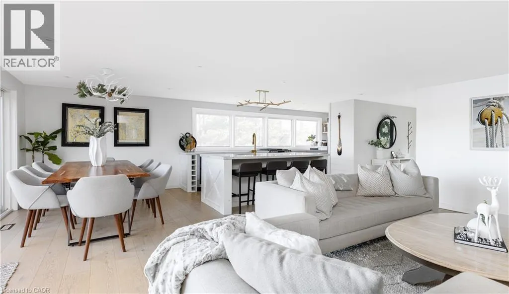 2872 MUSKOKA ROAD 118 W