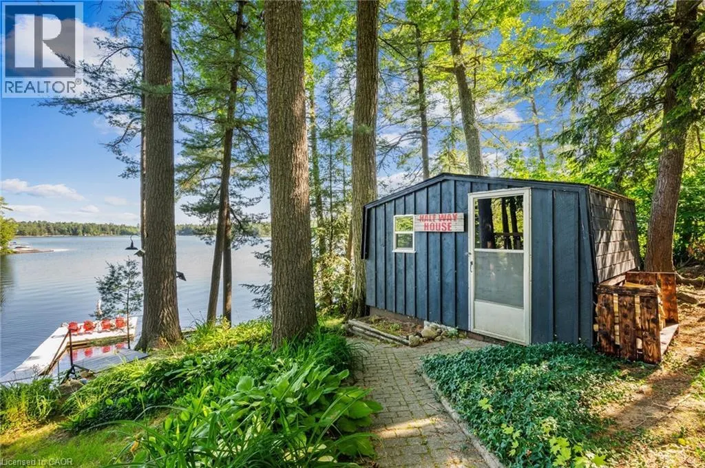 2872 MUSKOKA ROAD 118 W