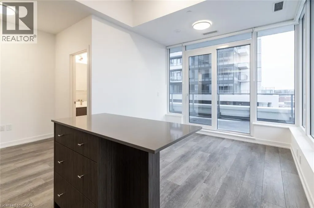 5 WELLINGTON Street S Unit# 303, #303