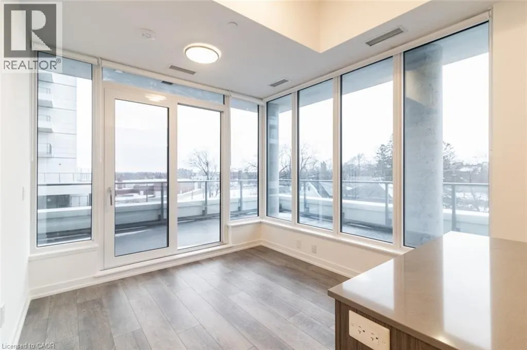 5 WELLINGTON Street S Unit# 303, #303
