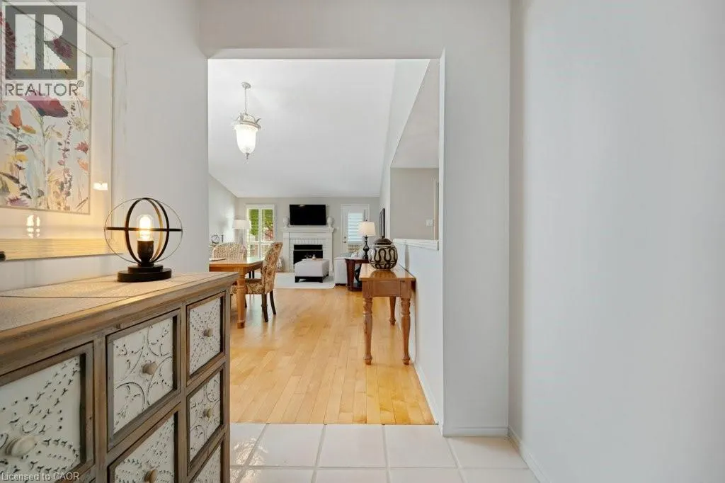 15 QUINTE Crescent Unit# 15, #15