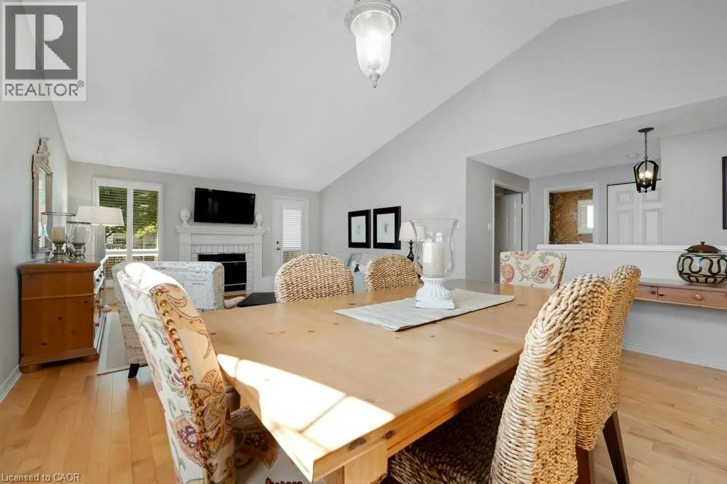 15 QUINTE Crescent Unit# 15, #15