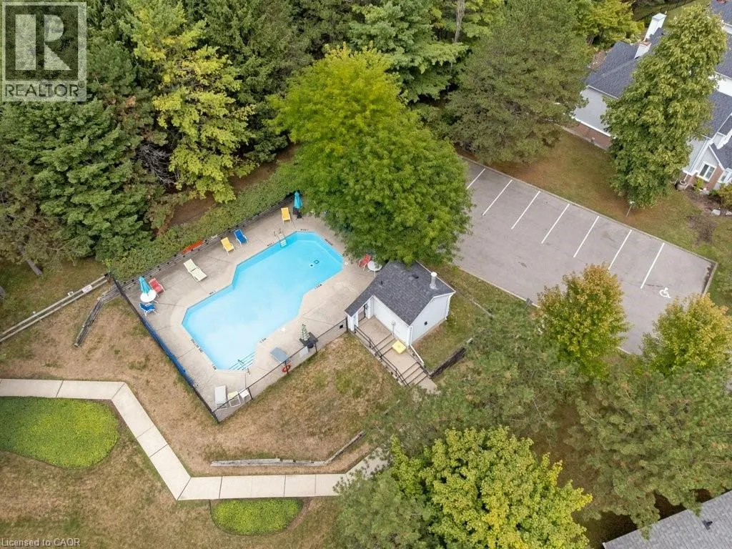 15 QUINTE Crescent Unit# 15, #15
