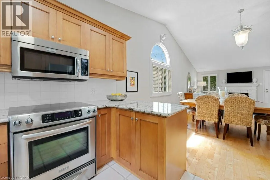 15 QUINTE Crescent Unit# 15, #15