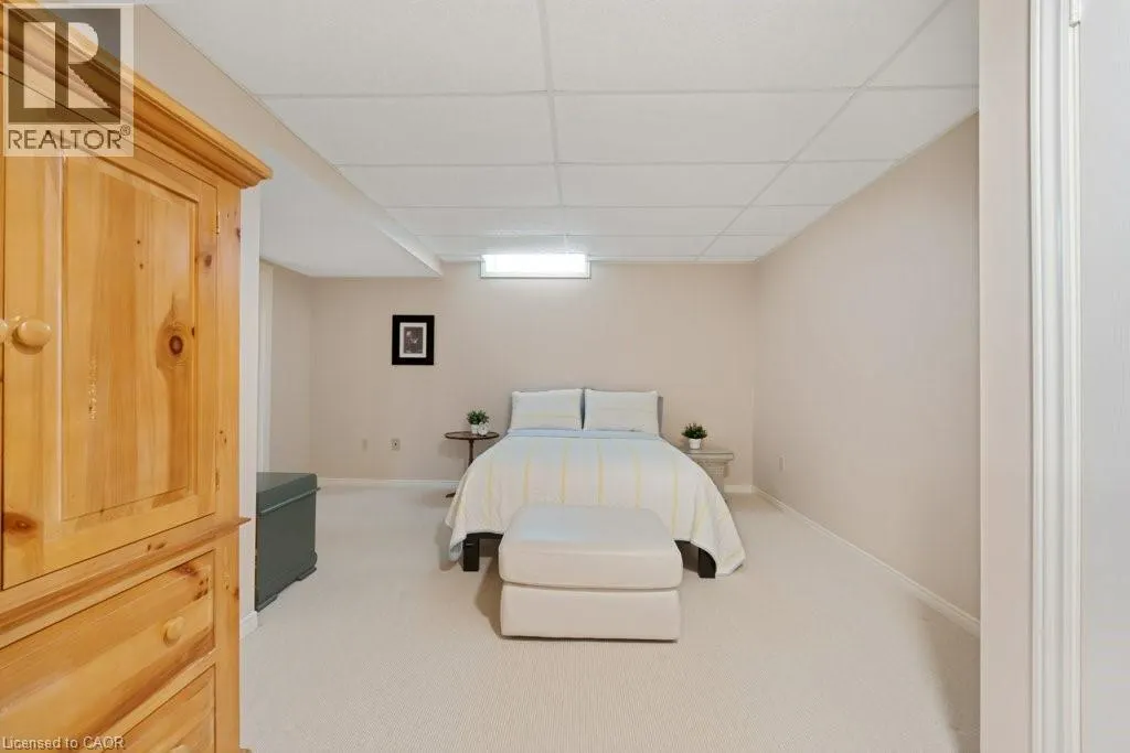 15 QUINTE Crescent Unit# 15, #15