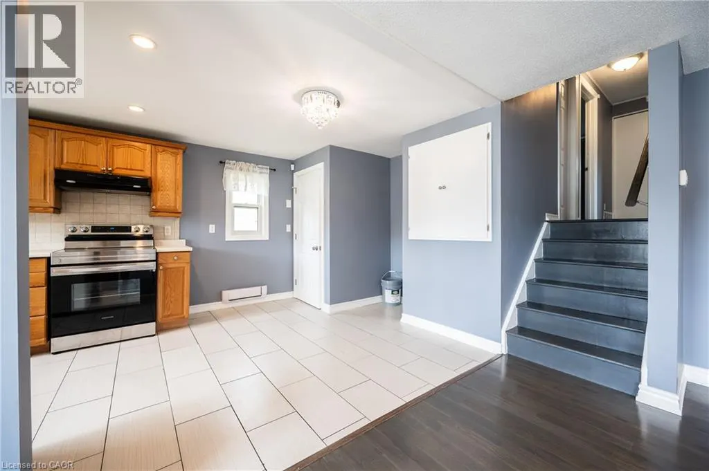 66 BELWOOD Crescent