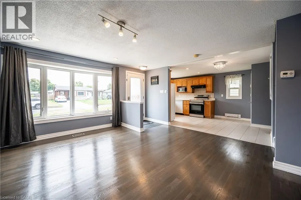66 BELWOOD Crescent